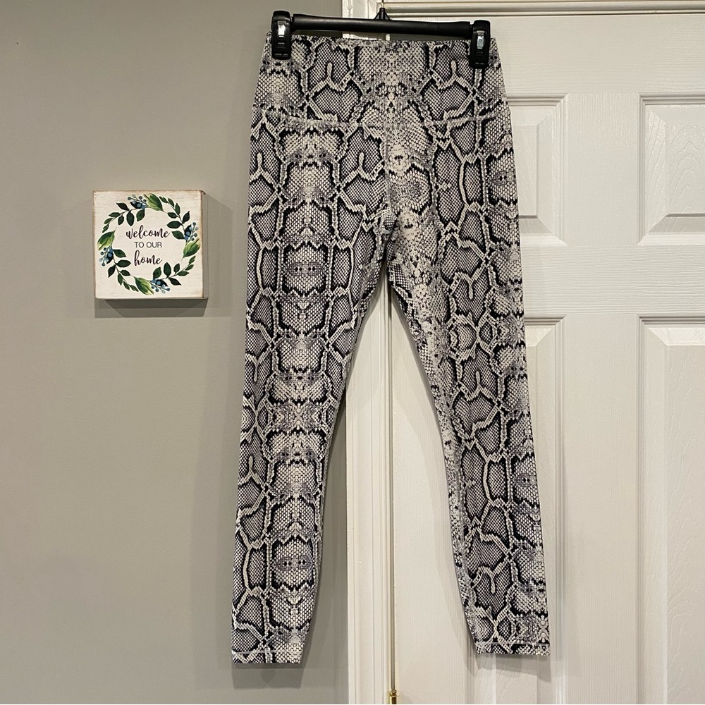 Varley High Rise Python Leggings White Black Snake Print Small Reptile Womens